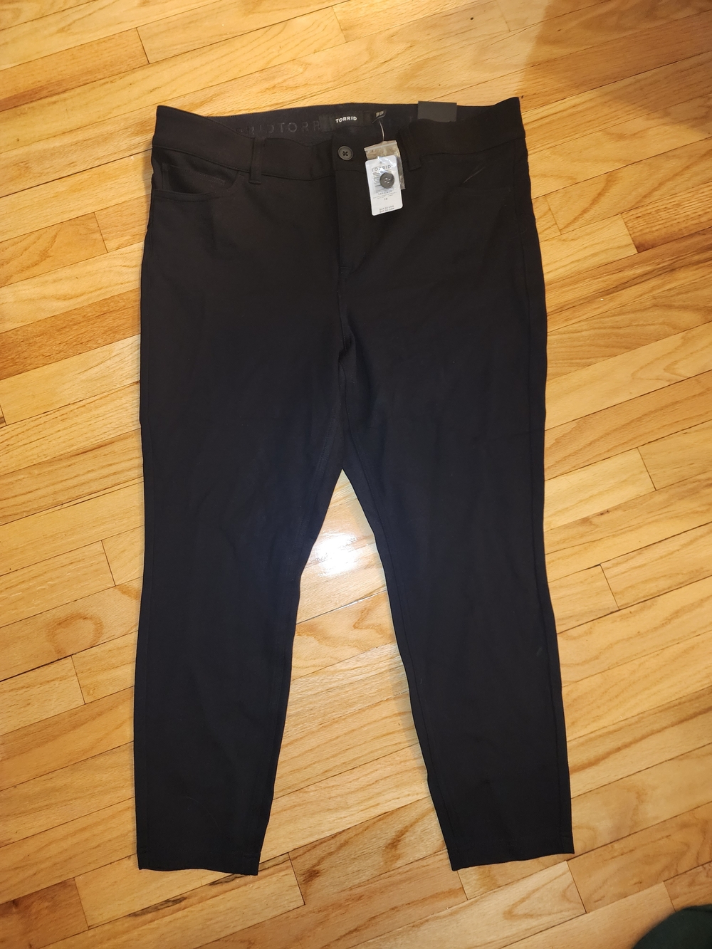 Torrid Studio Bombshell Skinny Ponte Pants – Deep Black – Size 18 – NWT